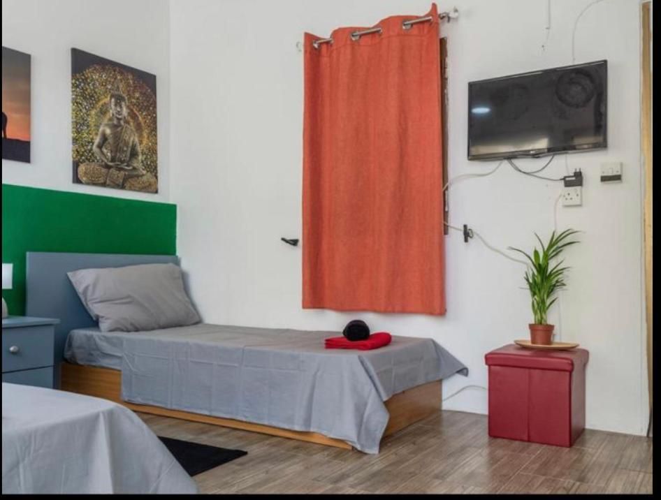 Room 6- Private Room With Private Terrace, Private Bathroom, Ac And Wifi Sliema Exterior photo